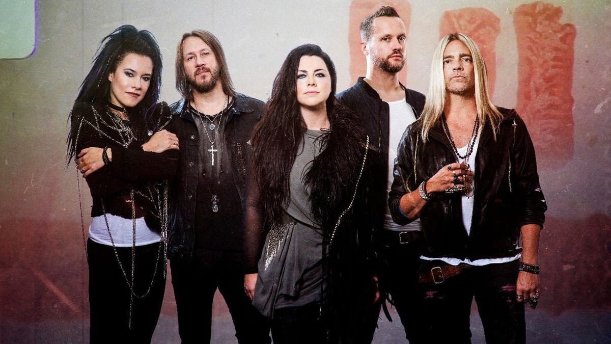 Trupa Evanescence s-a despărțit de chitarista Jen Majura - Contemporary-Establishment
